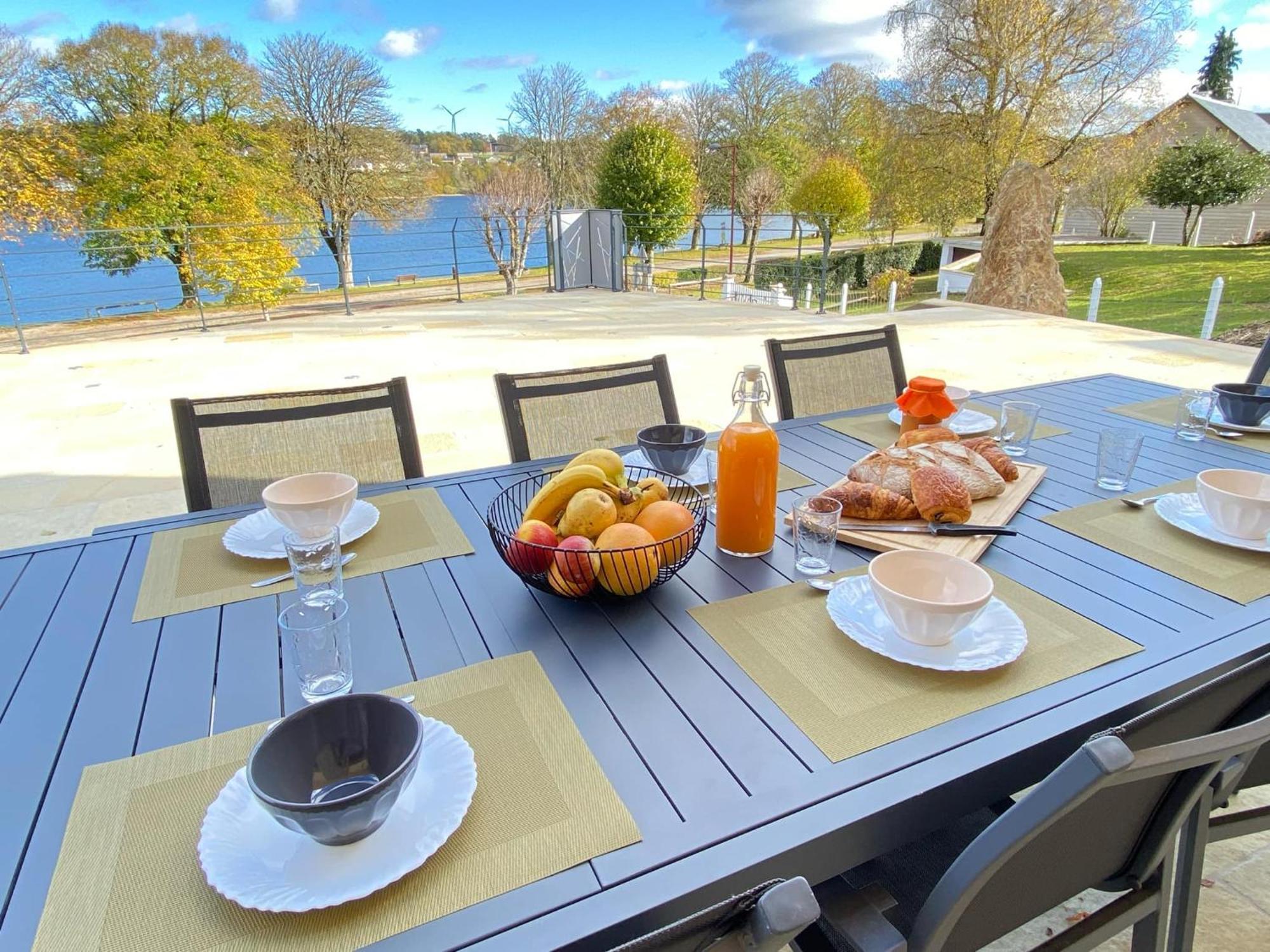 Villa Le Menhir 4 Ch Au Bord Du Lac Et Terrasse Villefranche-de-Panat 외부 사진